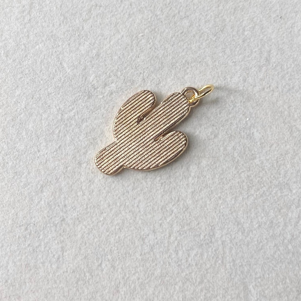 Golden Cactus Charm-baby pink - Picture 3 of 4